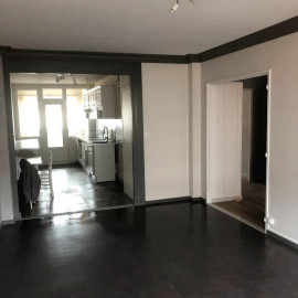 
                                                                                        Location
                                                                                         Beau 3P rénové 69m² proche Bellevue