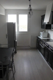 
                                                                                        Location
                                                                                         Beau 3P rénové et meublé 65m²