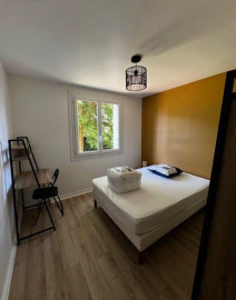 
                                                                                        Location
                                                                                         Beau 4P 65m² meublé