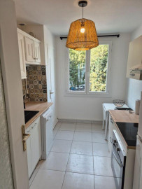 
                                                                                        Location
                                                                                         Beau 4P meublé 68m² rénové