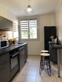
                                                                                        Location
                                                                                         Beau 4P meublé et rénové 70m² Avignon