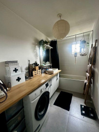 
                                                                                        Location
                                                                                         Beau deux pièces avec grande terrasse