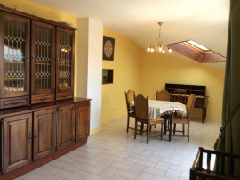 Location
Beau duplex de 172m2 meublé