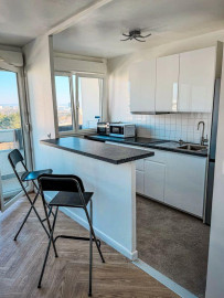 
                                                                                        Location
                                                                                         Beau F1bis meublé 31m² refait à neuf