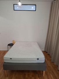 
                                                                                        Location
                                                                                         Beau F2 Bordeaux 56m² plein de charme