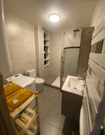 
                                                                                        Location
                                                                                         Beau F2 meublé 44m² lumineux avec place de parking