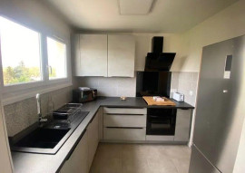 
                                                                                        Location
                                                                                         Beau F2 meublé 44m² lumineux avec place de parking
