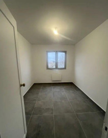 
                                                                                        Location
                                                                                         Beau F3 50m² entièrement rénové avec balcon
