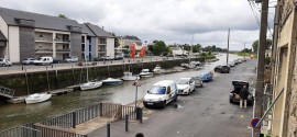 Location
beau local commercial vue sur port