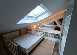 
                                                                                        Location
                                                                                         Beau loft meublé atypique 38m² refait à neuf