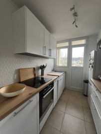 
                                                                                        Location
                                                                                         Beau meublé 3P - 68m²