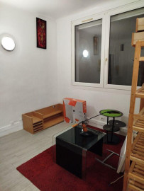 
                                                                                        Location
                                                                                         Beau studio 18m² meublé sur cour