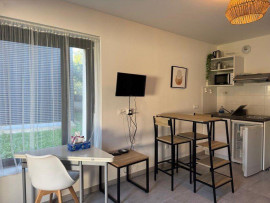 
                                                                                        Location
                                                                                         Beau studio 19m² dans résidence étudiante