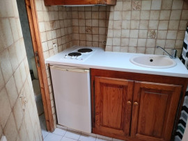 
                                                                                        Location
                                                                                         Beau studio 19m² meublé et rénové