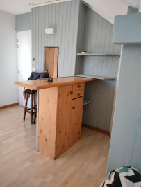 
                                                                                        Location
                                                                                         Beau studio 19m² meublé et rénové