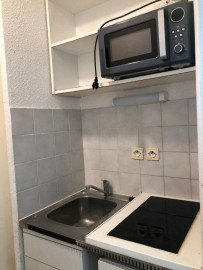 
                                                                                        Location
                                                                                         Beau studio 19m² rénové + place de parking