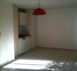 
                                                                                        Location
                                                                                         Beau studio 31m² près de la place Saint Pierre