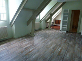 
                                                                                        Location
                                                                                         Beau studio 37m² placis Champlain