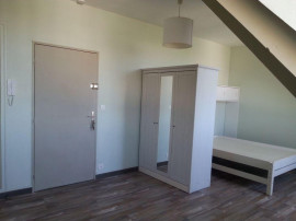 
                                                                                        Location
                                                                                         Beau studio 37m² placis Champlain