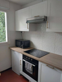 
                                                                                        Location
                                                                                         Beau studio 39m² avec balcon face à la Seine