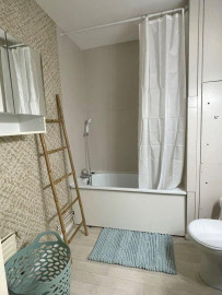 
                                                                                        Location
                                                                                         Beau studio 41m² lumineux balcon exposé Sud