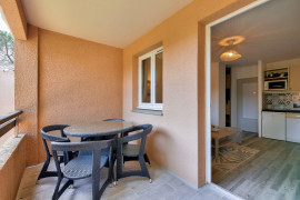 
                                                                                        Location
                                                                                         Beau Studio à louer à Valescure