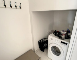 
                                                                                        Location
                                                                                         Beau studio climatisé