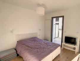 
                                                                                        Location
                                                                                         Beau studio climatisé