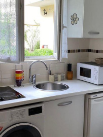 
                                                                                        Location
                                                                                         Beau studio de 25m² meublé