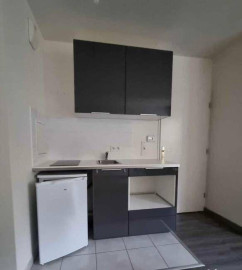 
                                                                                        Colocation
                                                                                         Beau studio entièrement meublé 31m²