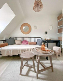 
                                                                                        Location
                                                                                         Beau studio meublé 13m² confortable