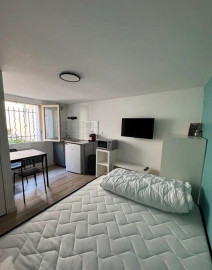 
                                                                                        Location
                                                                                         Beau studio meublé 15 m² Quartier Velpeau/Gare