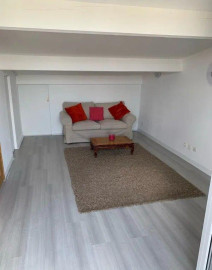 
                                                                                        Location
                                                                                         Beau studio meublé 15m² avec terrasse 18m²
