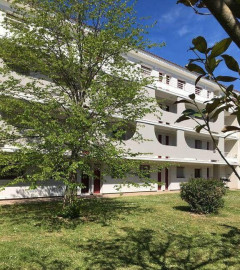 
                                                                                        Location
                                                                                         Beau studio meublé 15m² Pont de l'Arc Les Milles