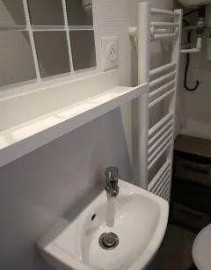 
                                                                                        Location
                                                                                         Beau studio meublé 15m² proche des Halles