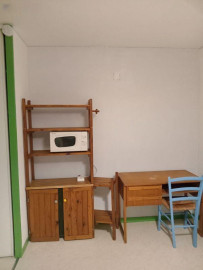 
                                                                                        Location
                                                                                         Beau studio meublé 20m²