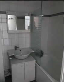 
                                                                                        Location
                                                                                         Beau studio meublé 20m²