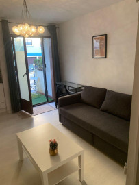
                                                                                        Location
                                                                                         Beau studio meublé 20m² avenue du Père Soulas