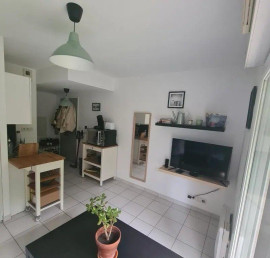 
                                                                                        Location
                                                                                         Beau studio meublé 21m² quartier Saint Symphorien