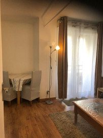 
                                                                                        Location
                                                                                         Beau studio meublé 22m² en plein centre ville