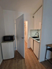 
                                                                                        Location
                                                                                         Beau studio meublé 23m² entièrement rénové