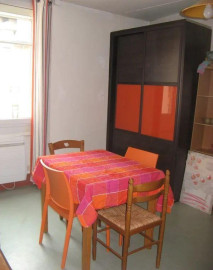 
                                                                                        Location
                                                                                         Beau studio meublé 24m² étudiant hypercentre