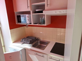
                                                                                        Location
                                                                                         Beau studio meublé 26m²