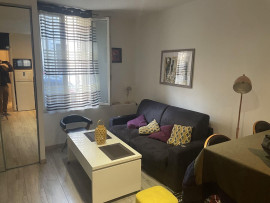 
                                                                                        Location
                                                                                         Beau studio meublé 26m² dans rue très calme