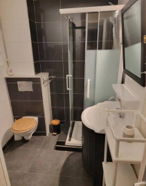 
                                                                                        Location
                                                                                         Beau studio meublé 28m² pour étudiante