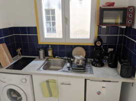 
                                                                                        Location
                                                                                         Beau studio meublé 28m quartier agréable, calme