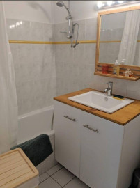 
                                                                                        Location
                                                                                         Beau studio meublé 28m quartier agréable, calme