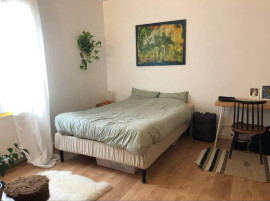 
                                                                                        Location
                                                                                         Beau studio meublé 28m quartier agréable, calme