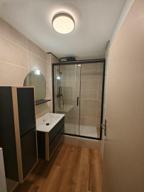 
                                                                                        Location
                                                                                         Beau studio meublé 28m² rénové Nansouty