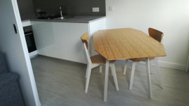 
                                                                                        Location
                                                                                         Beau studio meublé 30 m2 Paris 15e métro Vaugirard